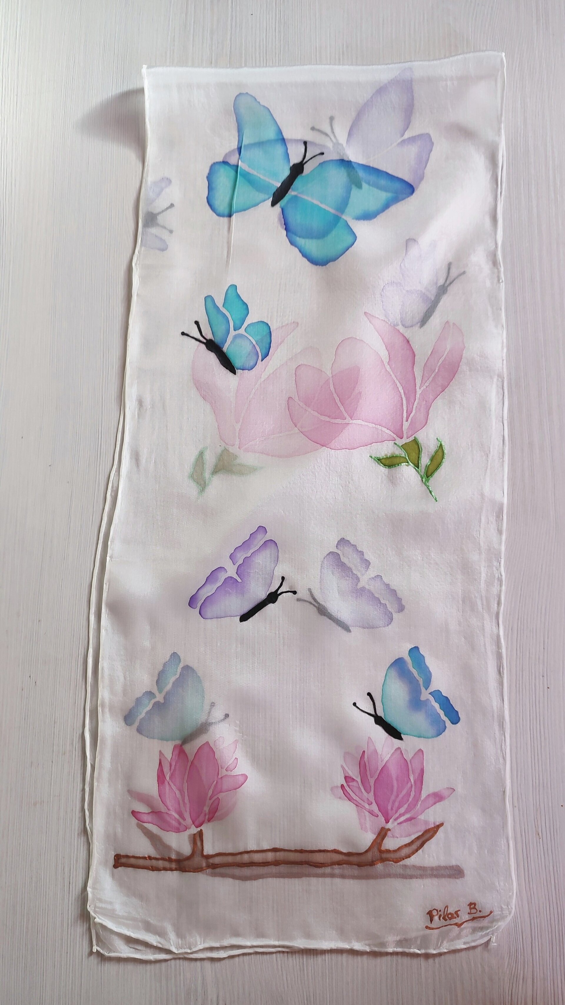 Pañuelo de seda con mariposas y magnolias - 4