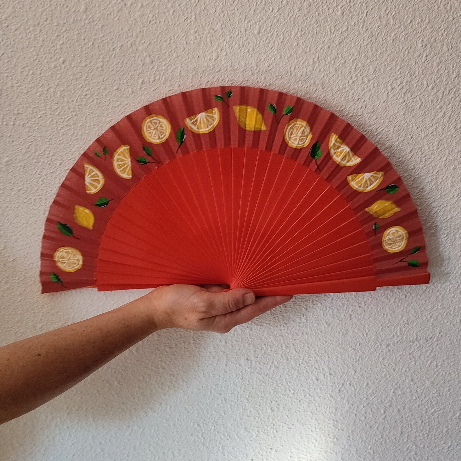 Abanico naranja pintado a mano con limones - 2