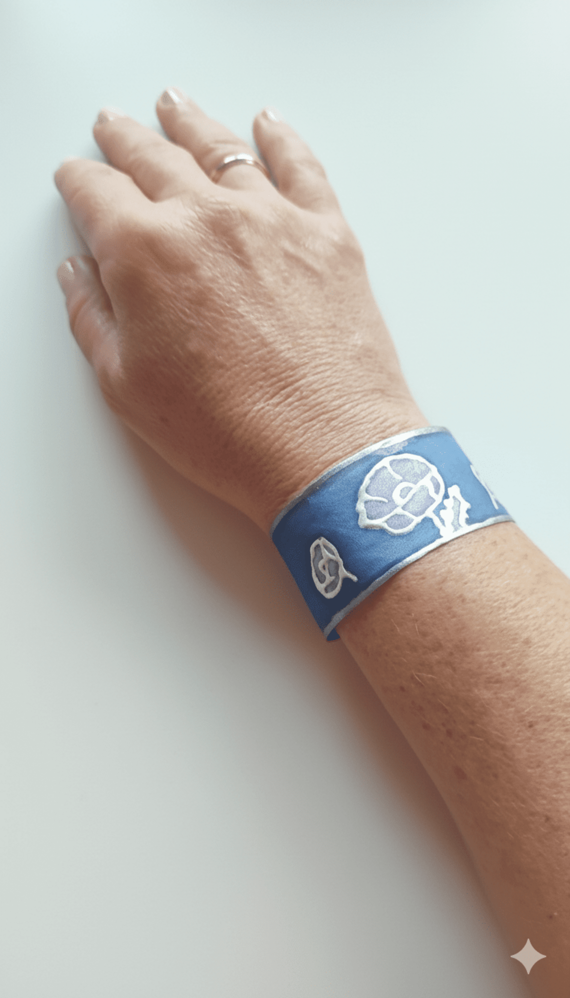 Pulsera/brazalete de seda pintado a mano con diseños sol y amapolas - 5