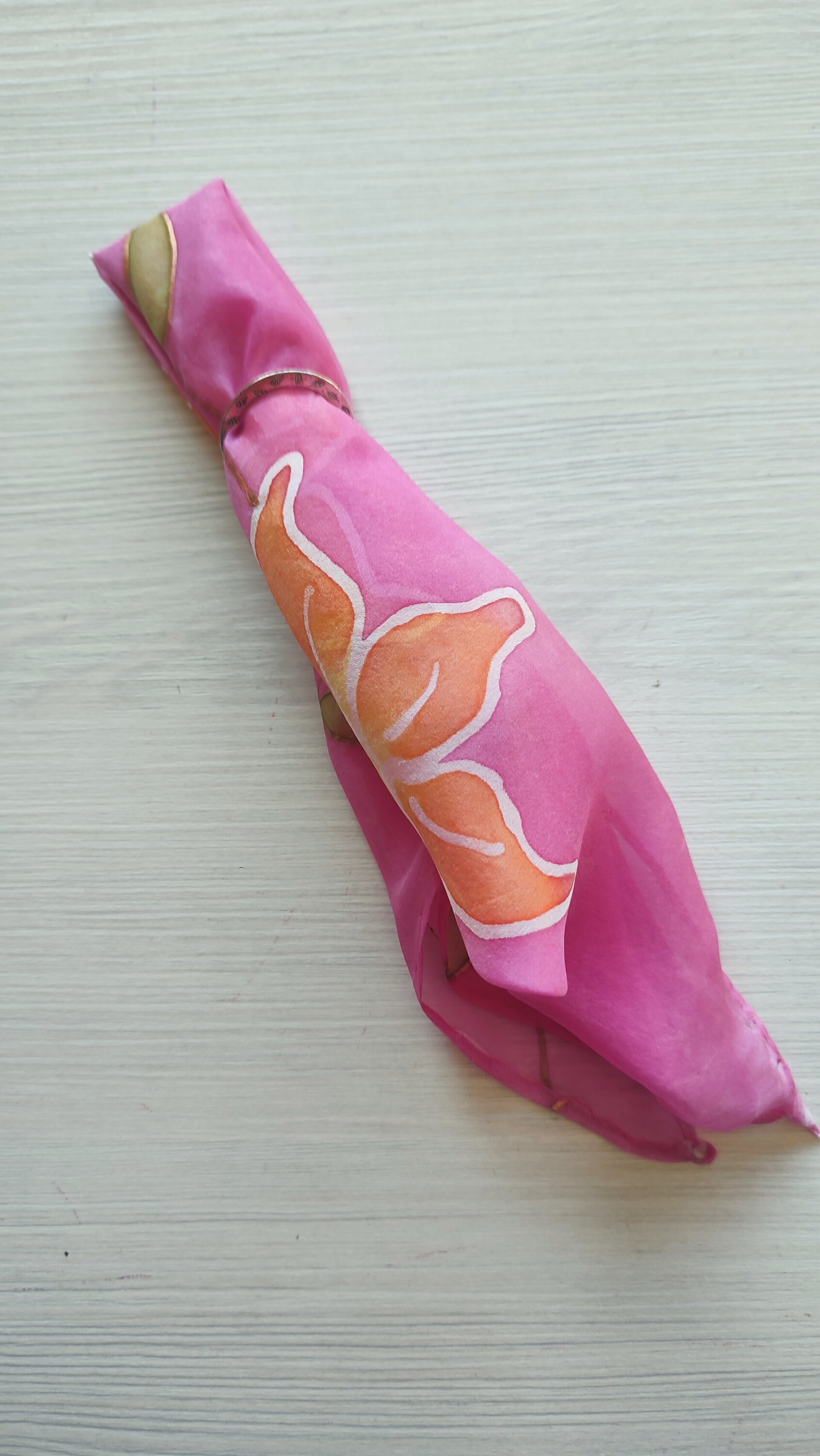 Brazalete de seda pintado a mano con azucenas - 5