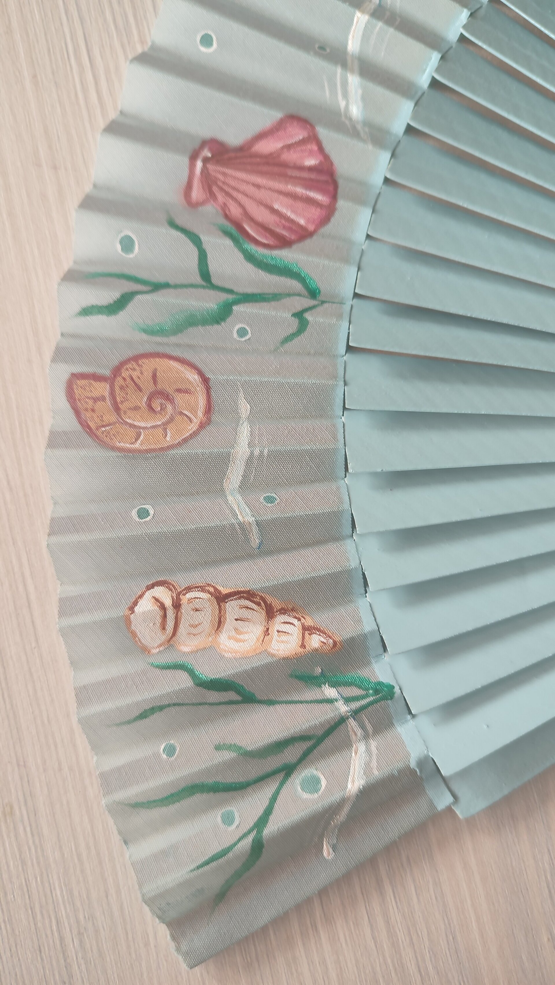 Abanico pintado a manico pintado a mano con conchas marinas y estrellas de mar - 2