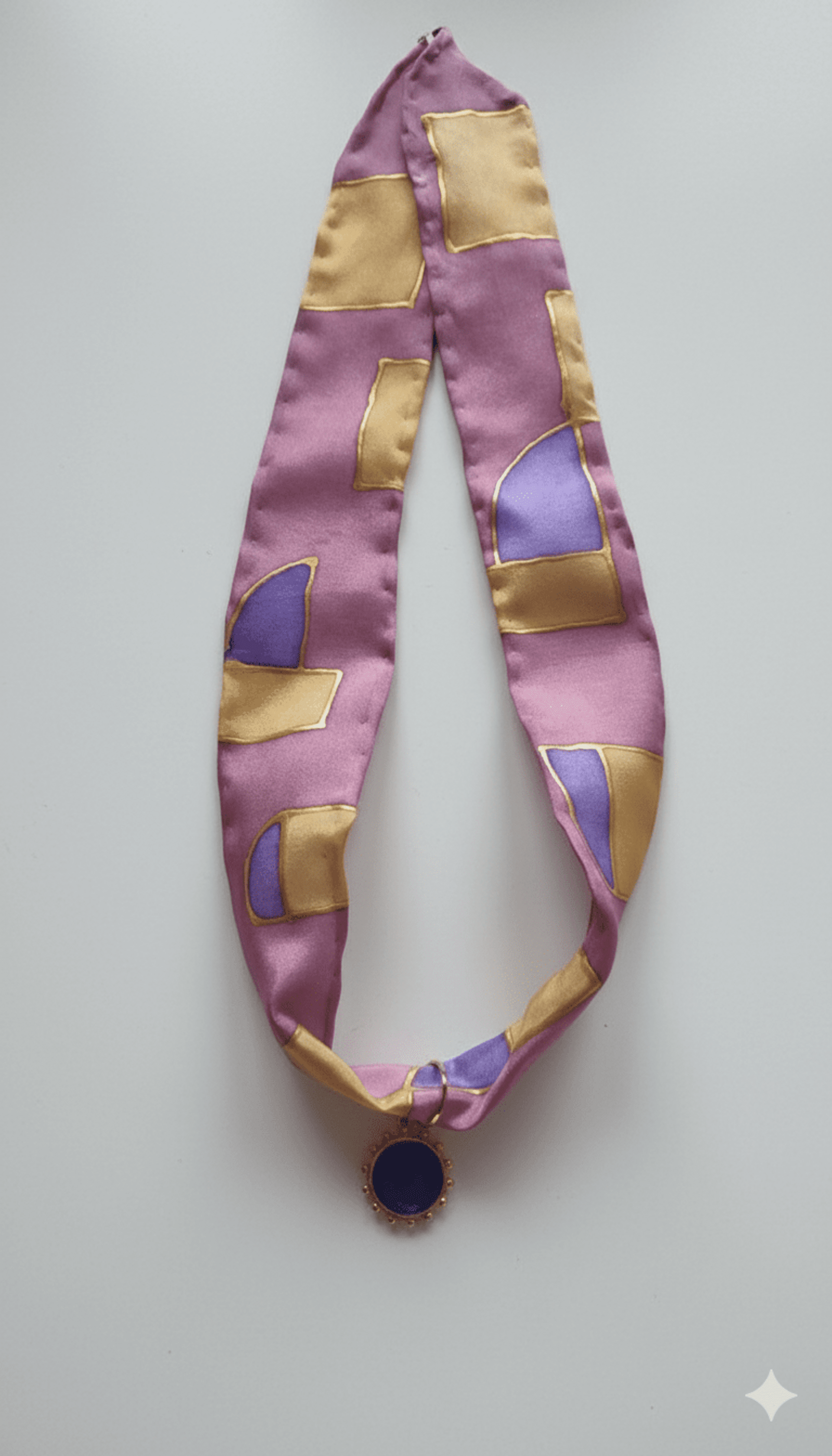 Collar con cinta de seda pintada y colgante chapado en oro - 6